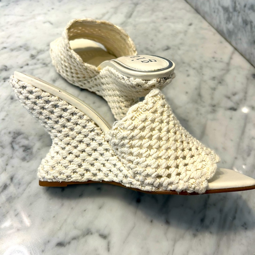 Gianni Bini Regina Crochet Square
Toe Wedge Slides in Natural